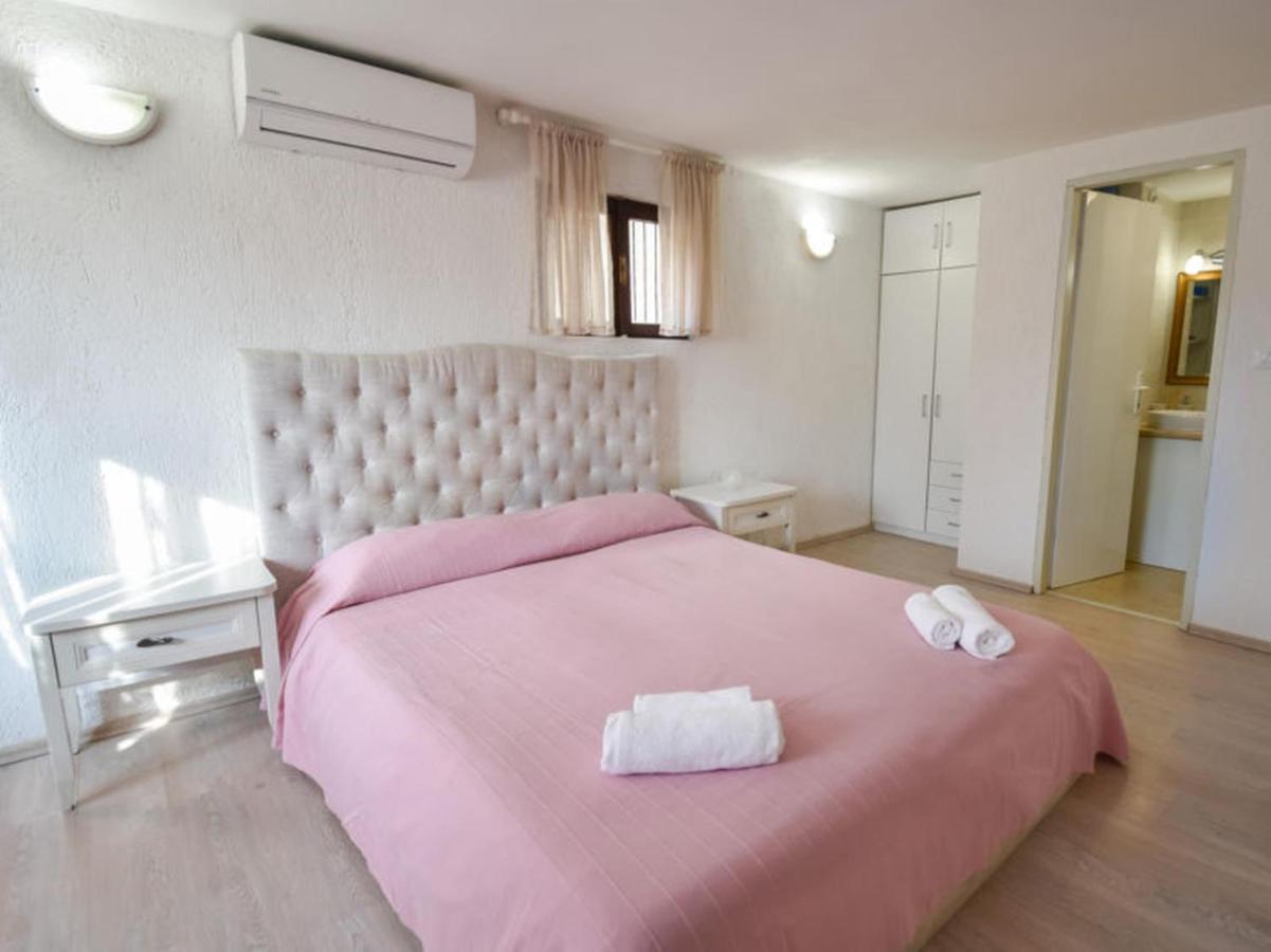 Studios Barre With Jacuzzi Rovinj Eksteriør billede
